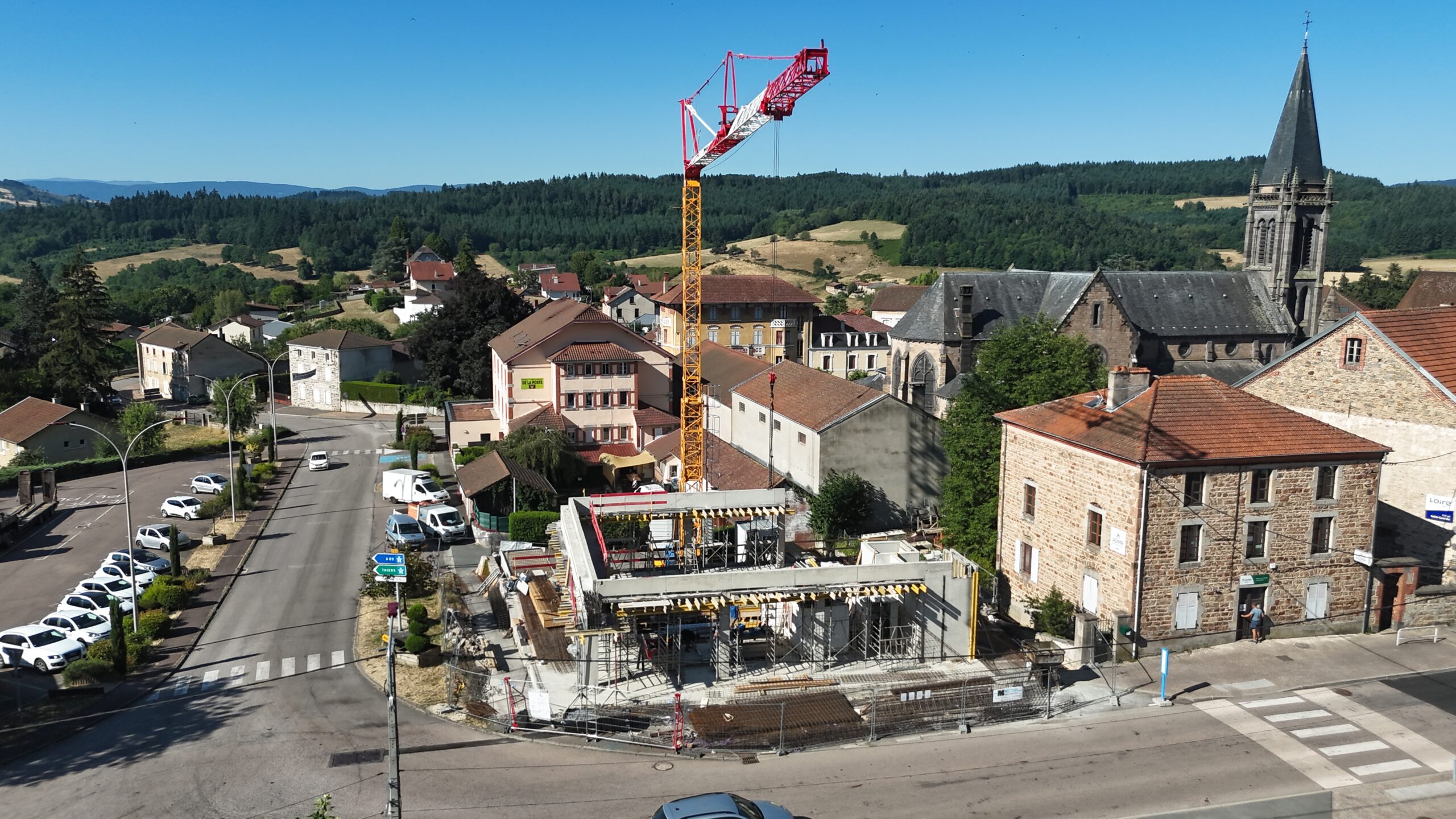 Saint-Just-en-Chevalet — Réalisation de la pharmacie
