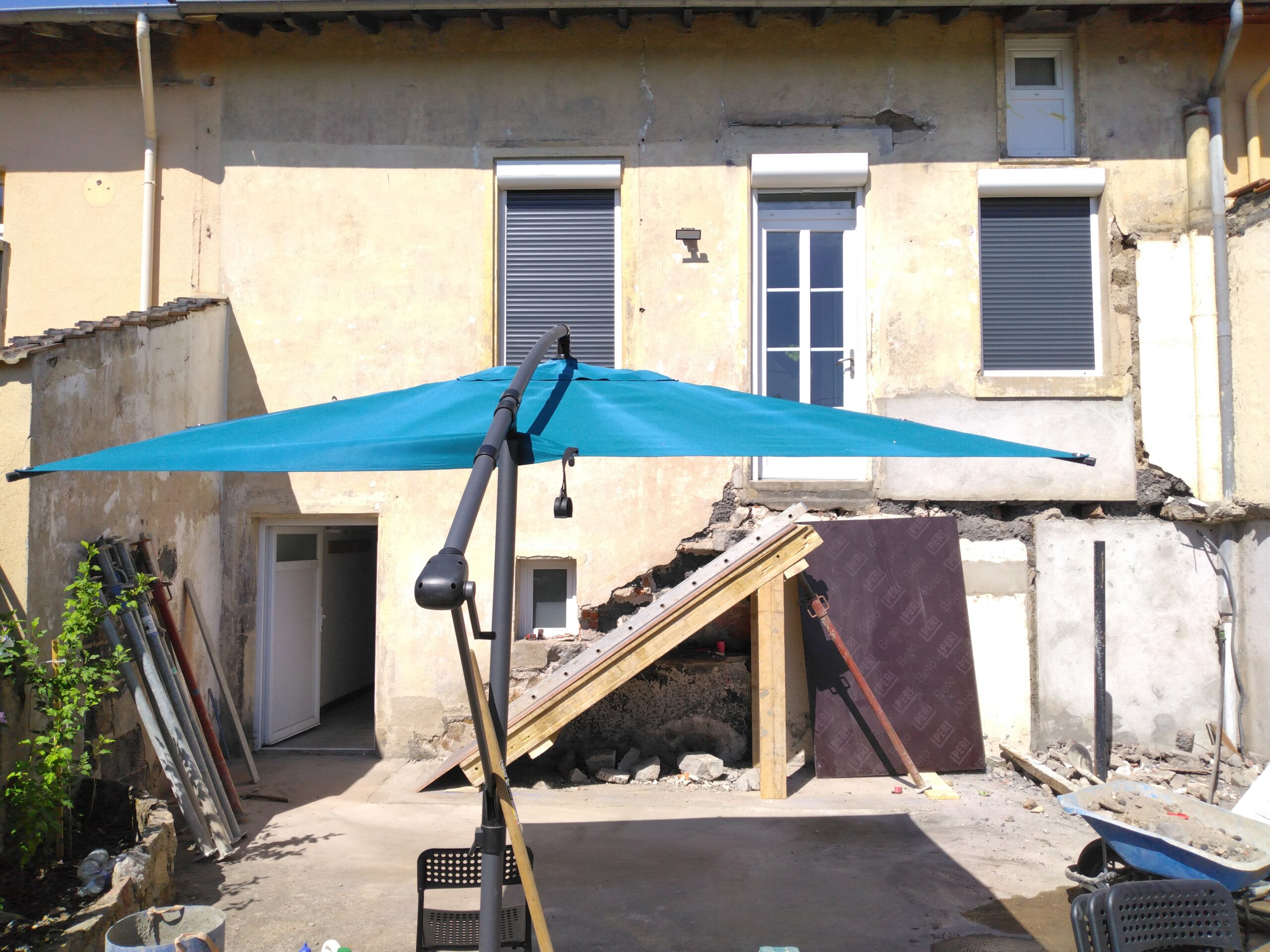 Rue Denis Papin, Roanne — Réfection d'un escalier